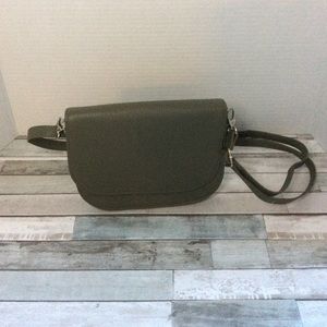 Thirty-one hunter green crossbody/belt bag.